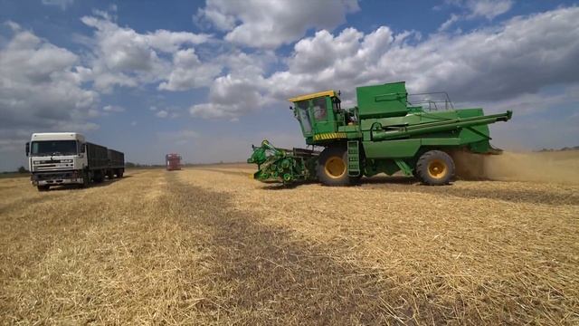 Уборка 2020! ДОН-1500 Б и John Deere 9500 на уборке ячменя. смотреть онлайн