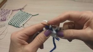 Ленивый жаккард  в горошек. Вязание спицами.