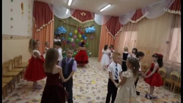 ВЫПУСКНОЙ ВАЛЬС- ОЧЕНЬ КРАСИВЫЙ! смотреть онлайн