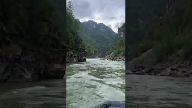 Водопад на реке Китой,выше устья реки Шумак. смотреть онлайн