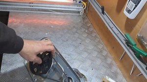 Хлебопечка GORENJE BM900AL разборка и замена втулки вала привода.