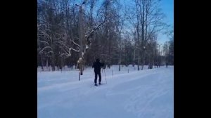 Катаюсь на лыжах. Спуск на беговых лыжах. Как я первый раз преодолел стакан. #спорт #лыжи #туториал