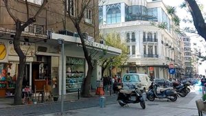 ПОПРОШАЙКИ В ГРЕЦИИ ЕСТЬ