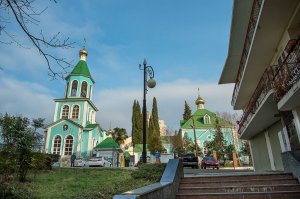 Лазаревское. Храм Рождества Пресвятой Богородицы