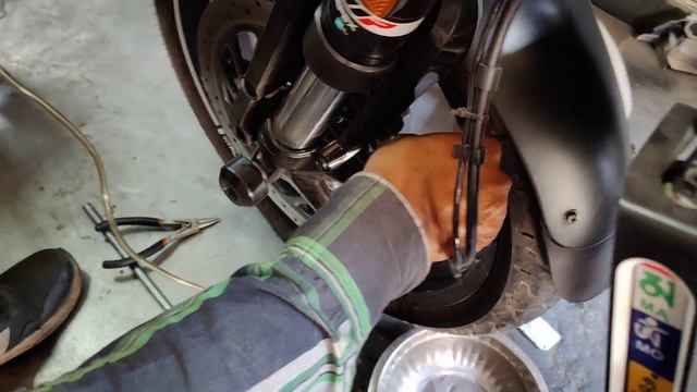 liqui Moly Break Fluid Dot 5.1 | 😎Vidya ka break fluid badla #liquimoly #dot5.1 #follow #solorush смотреть онлайн