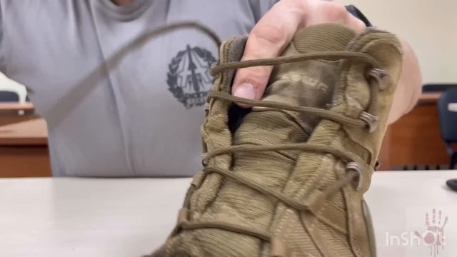 ШНУРОВКА ВОЕННОЙ ОБУВИ ДЛЯ ПОМОЩИ МЕДИКУ смотреть онлайн