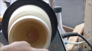 Сахарница из дерева на токарном станке