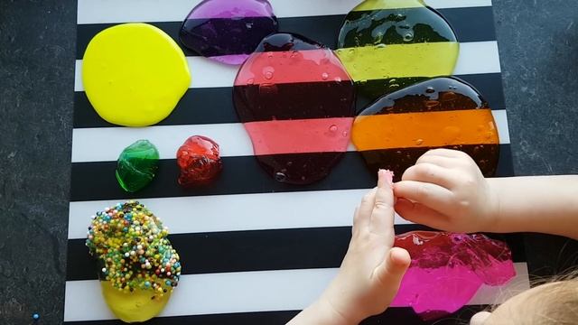 Открываем слаймы!Алиса готовит лизун самостоятельно! смотреть онлайн