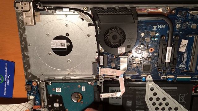 Inspiron 15 5567 Replace SATA HDD with SSD SATA III on Dell Laptop смотреть онлайн