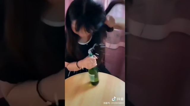 И почему  у тебя до сих пор нет тяночки?