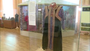 "История в предметах": женский национальный алтайский костюм "Чегедек" (Бийское телевидение)