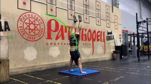 Отжимания без опоры. Обучение (озвучено)