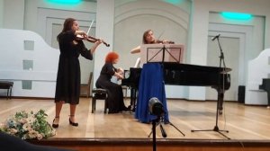 Д. Шостакович "Пять пьес для двух скрипок".  Прелюдия, Вальс, Полька