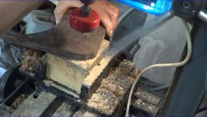 гриндер из болгарки в деталях (ведущий ролик)