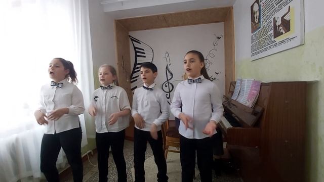 "Сорока кашку варила"(С.Железняк)вок.група"Співаночка" смотреть онлайн