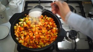 Очень вкусная икра из кабачков - простой рецепт