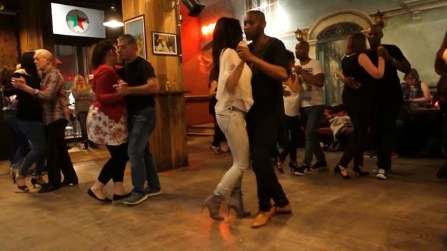 KIZOMBA LESSON IN PROGRESS WITH ANTONIO FILIPE & ALISON 30 APR 2018 @ CUBANA смотреть онлайн