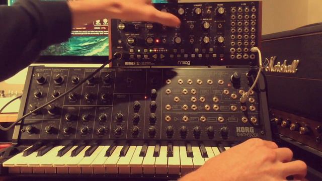 Synth Sync: Korg MS-20 + Moog Mother 32 (Improv) смотреть онлайн
