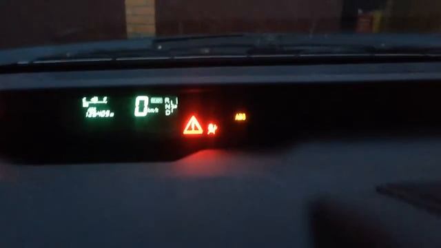 Ошибка тормозной системы Toyota Prius 20 смотреть онлайн