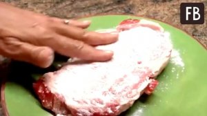 Я всегда посыпаю мясо пищевой содой перед тем, как его готовить. Этот совет мне дала свекровь сестр