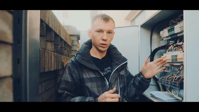 Солнечная электростанция 15 кВт с нагревом воды в г.Сочи. Умная Энергия