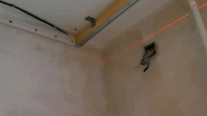 Натяжной потолок и ниши под гардины невидимки