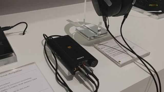 Premium klasės ausinės – Sony MDR Z7. IFA 2014. © Poryt.lt смотреть онлайн