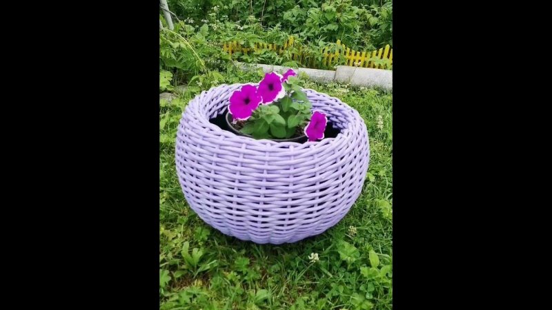 ведро превращается... в кашпо для цветочков! #плету #handmade