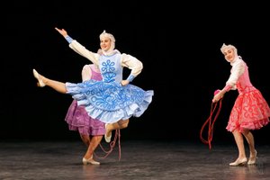 "Клубочки", Ансамбль "Школьные годы". "Tangles", Ensemble "School Years".