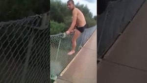 Лопнули трусы  Смешное видео