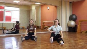 Танец в стиле Contemporary: первые шаги (Первый бесплатный урок)