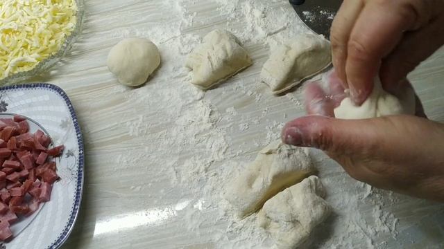 ?Универсальное дрожжевое тесто на сыворотке.Вкусные Мини пиццы.