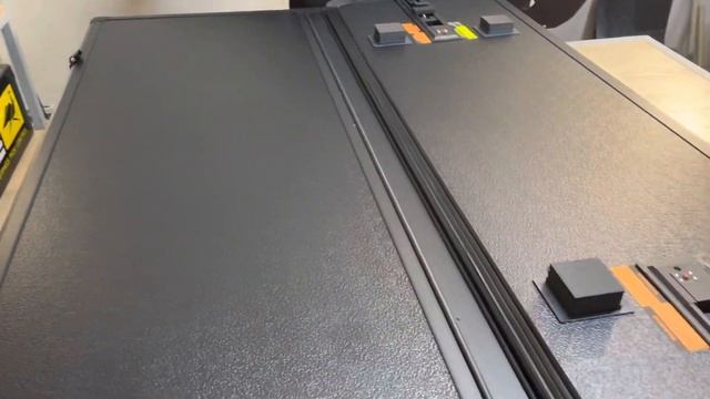 Жесткая трехсекционная крышка кузова Winbo для пикапа