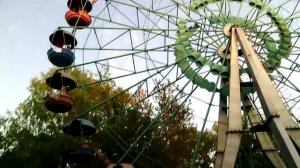 Колесо обозрения в Загородном парке. Самара.