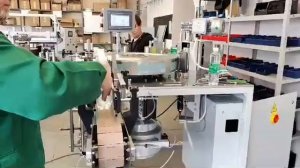 Этикетировочный автомат. Полипропиленовая этикетка.   Производительность 3500 тар_час. ПрактикМ