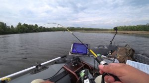 Рыбалка с лодки. открытие сезона 2021. Щука в июне активная.  Рыбалка на спиннинг