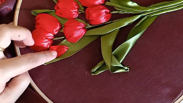 Embroidery Tulip Flowers on Goody Bag смотреть онлайн