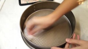 Шарлотка на сметане! КАРАМЕЛЬНЫЙ ЯБЛОЧНЫЙ ПИРОГ КОТОРЫЙ ТАЕТ ВО РТУ! Пирог с яблоками на сметане.