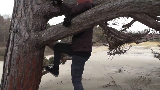 Балтийск / Балтийская коса [ Немецкий аэродром , бункеры , форты , янтарь на берегу и море ] смотреть онлайн