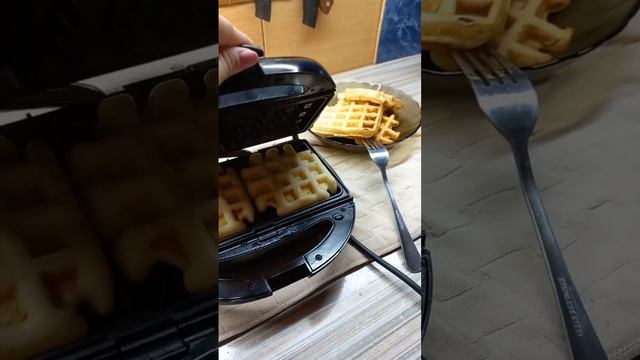 Венские Вафли! Отличный утренний перекус. Именно таким будет первый анонс канала! смотреть онлайн