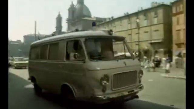 скорая спешит