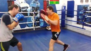 Отработка комбинаций на лапах.Бокс.Витебск.mp4