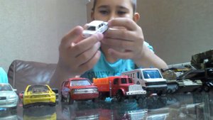 Много машинок больших и маленьких..cars - large and small ..