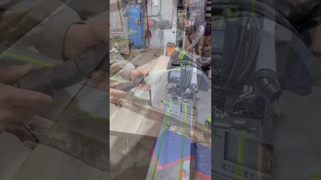 Removing the live edge from this island top. #yeg #woodworkings #yyc #diy #liveedge #kitchenisland смотреть онлайн