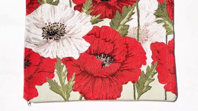Декоративная наволочка из гобелена 50х50 на молнии, с рисунком Цветы Маки красные и белые смотреть онлайн