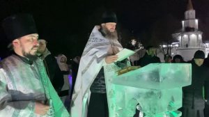 ВО ИОРДАНЕ КРЕЩАЮЩУСЯ ТЕБЕ ГОСПОДИ