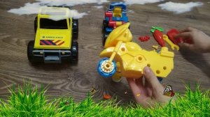 едет трактор к нам