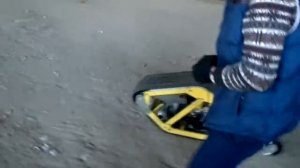 Мотособака на гусенице с двигателем внутри. Мотобуксировщик испытание 2