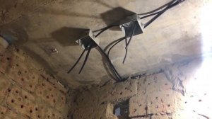 Проводка по потолку без гофры | Проводка под натяжной потолок