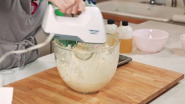 Anne-Marie Makes Natural Whipped Shea Butter - Easy & Luxurious | Bramble Berry